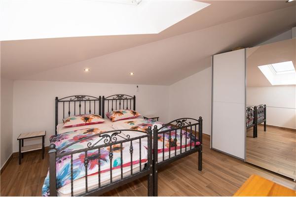 Apartment A2, for 6 persons