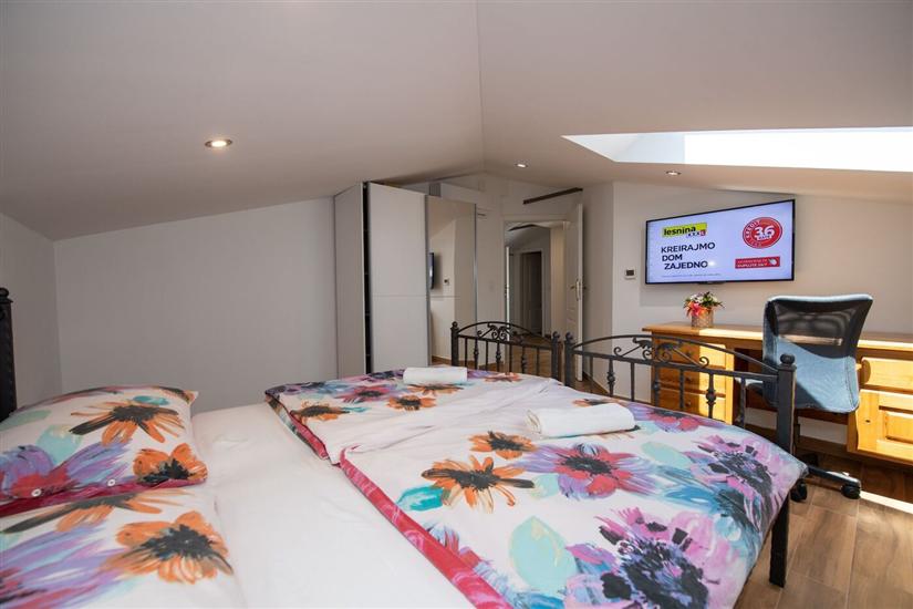 Apartment A2, for 6 persons