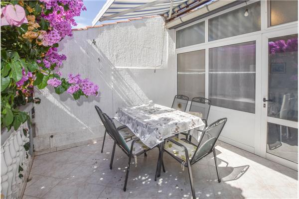 Apartment A1, for 6 persons