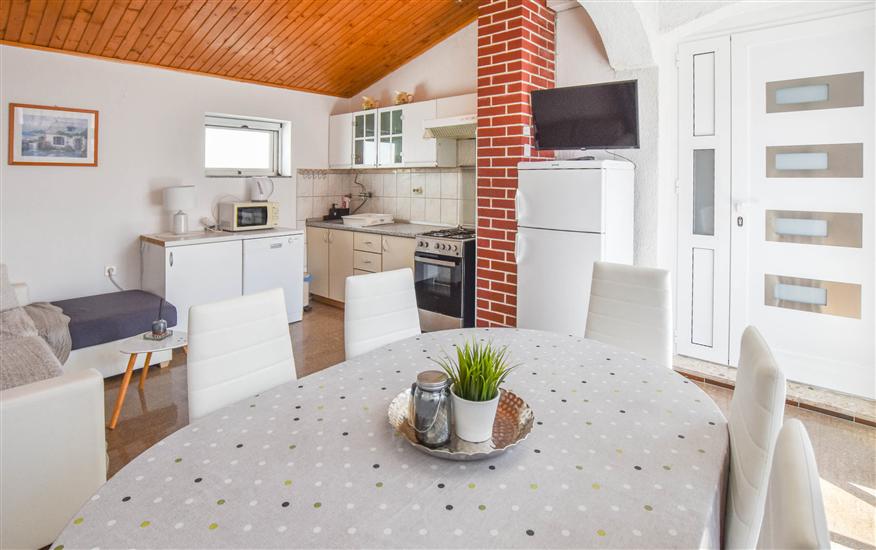 Apartment A1, for 6 persons