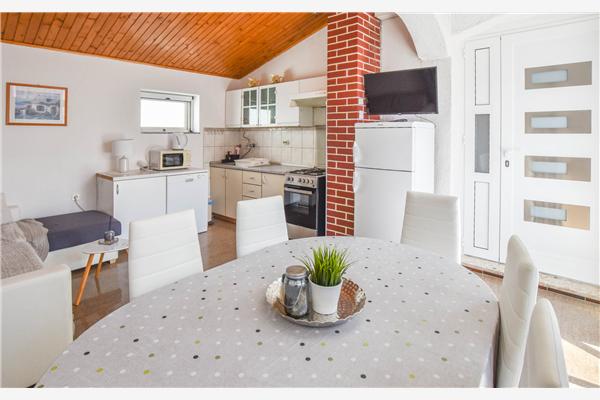 Apartment A1, for 6 persons