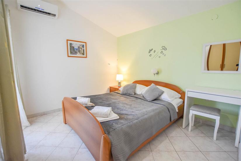 Apartment A1, for 6 persons