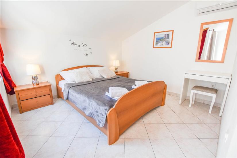 Apartment A1, for 6 persons