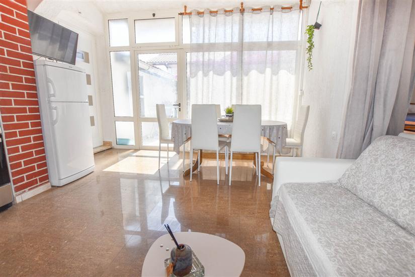 Apartment A1, for 6 persons
