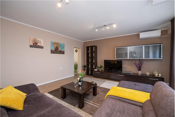 Apartment A1, for 6 persons