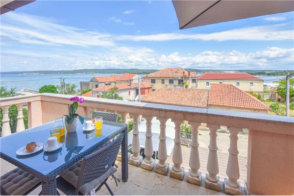 Apartment A2, for 5 persons