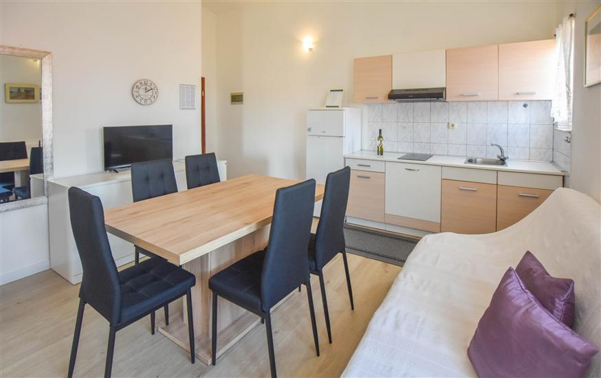 Apartment A2, for 5 persons