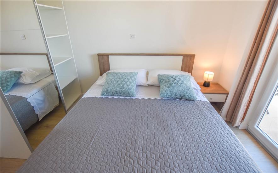 Apartment A2, for 5 persons