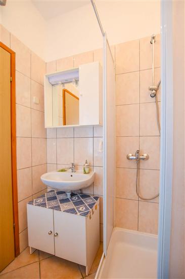 Apartment A2, for 5 persons