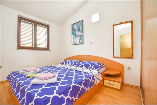 Apartment A2, for 5 persons