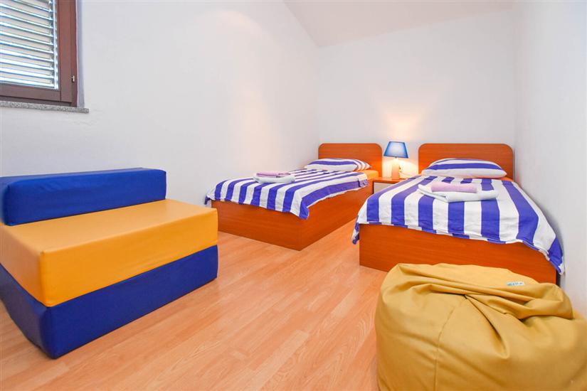 Apartment A2, for 5 persons