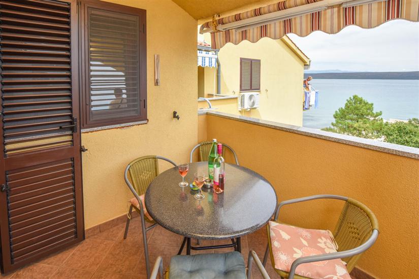 Apartment A2, for 5 persons