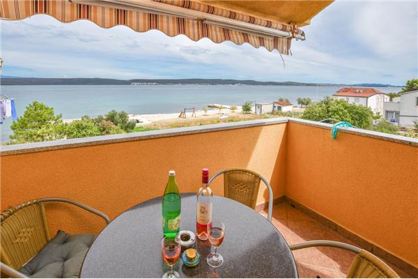 Apartment A2, for 5 persons