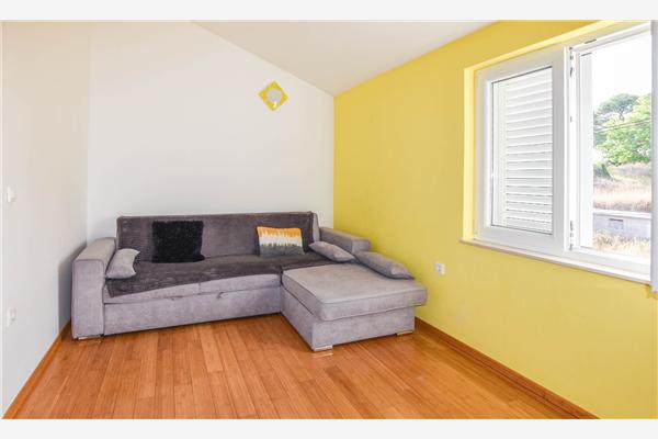 Apartment A1, for 6 persons