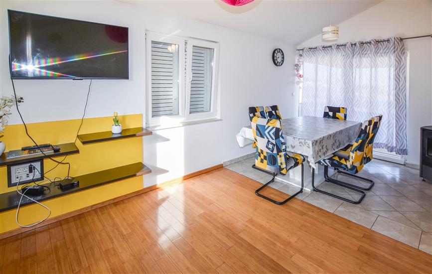 Apartment A1, for 6 persons