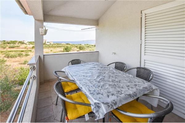 Apartment A1, for 6 persons