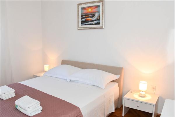 Apartment A1, for 6 persons