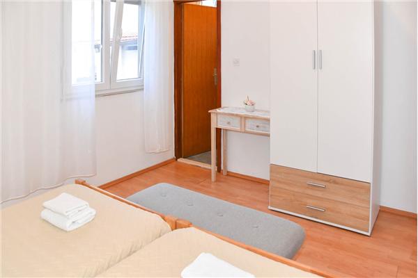 Apartment A1, for 6 persons