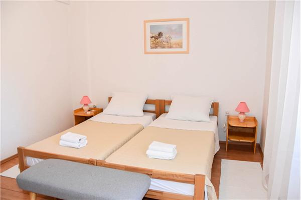 Apartment A1, for 6 persons