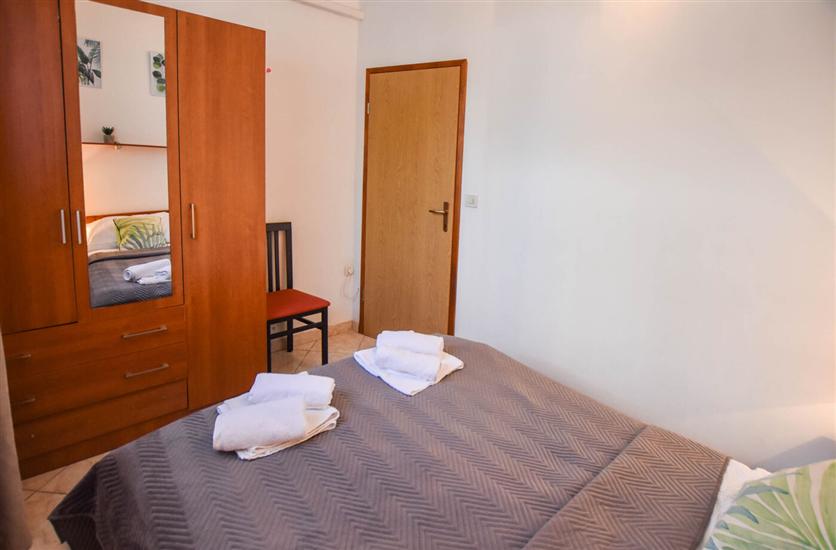 Apartment A2, for 5 persons