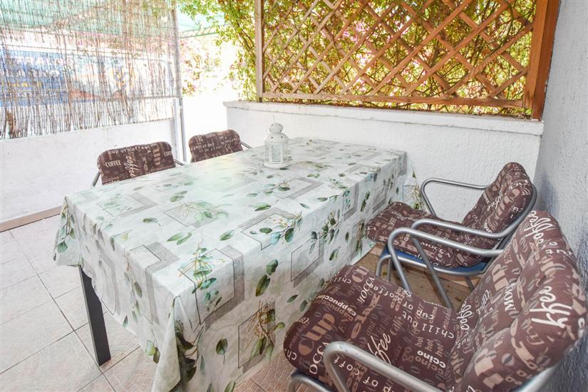 Apartment A2, for 5 persons