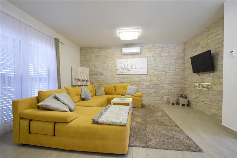 House A1, for 9 persons