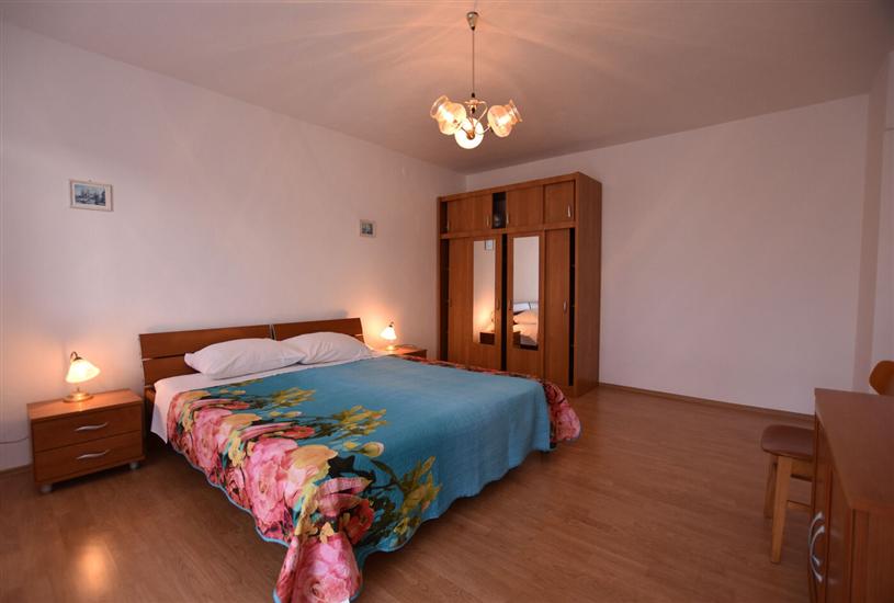 Apartment A1, for 8 persons