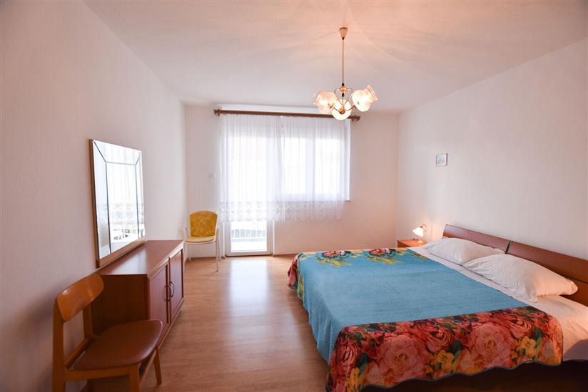 Apartment A1, for 8 persons