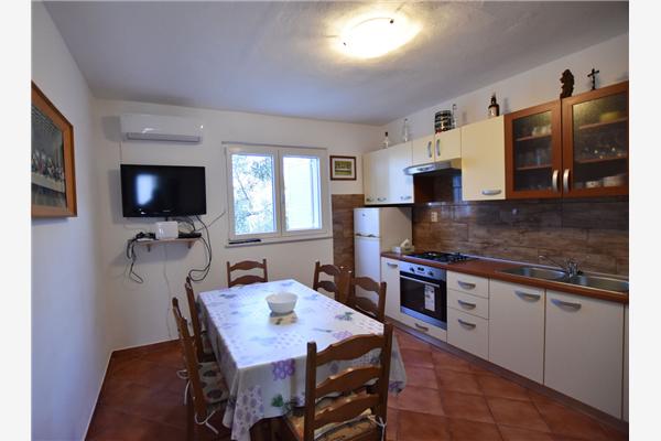 Apartment A1, for 8 persons