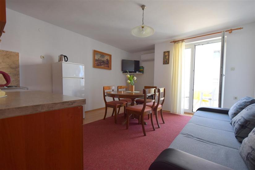 Apartment A2, for 5 persons