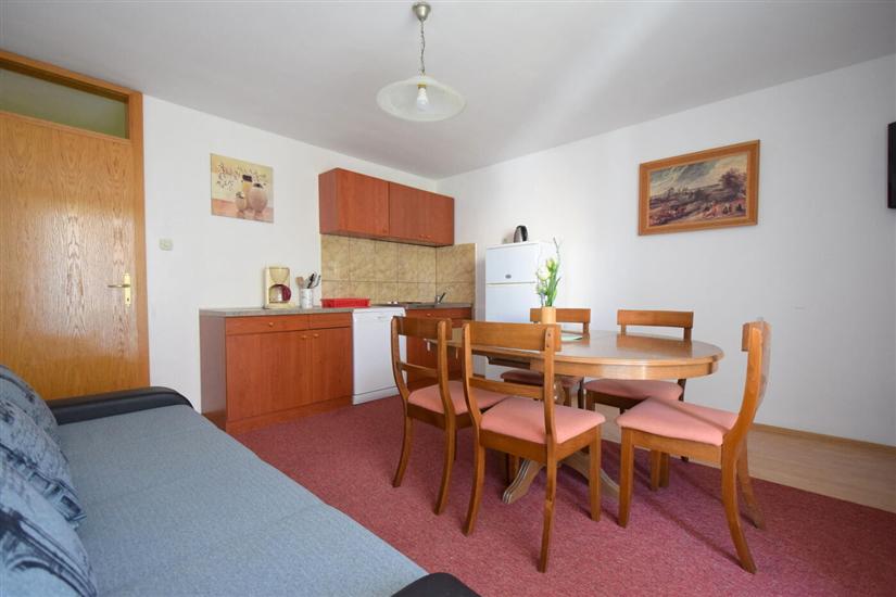 Apartment A2, for 5 persons