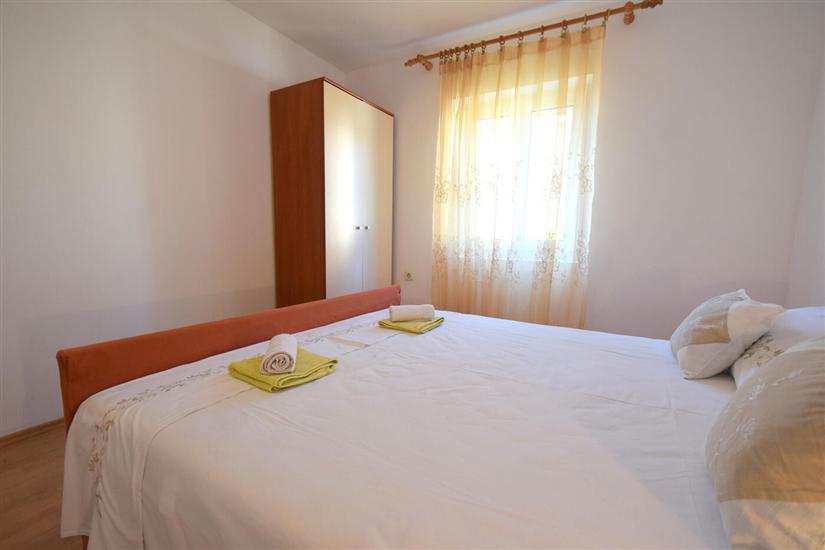 Apartment A2, for 5 persons