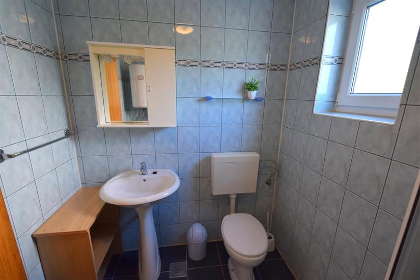 Apartment A2, for 5 persons