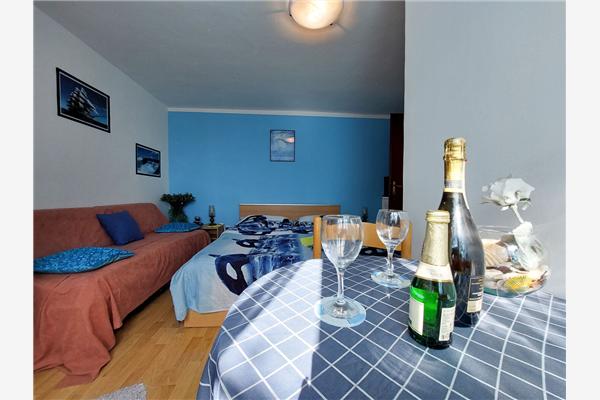 Room S1, for 2 persons