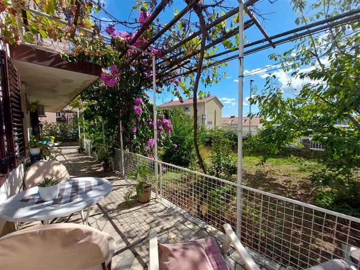 Room S1, for 2 persons