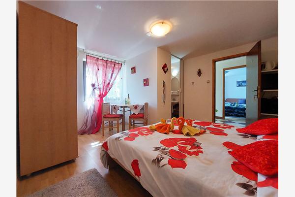 Room S2, for 2 persons