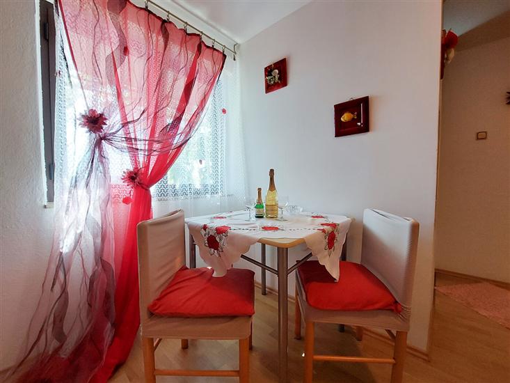 Room S2, for 2 persons