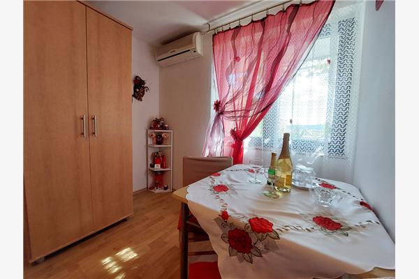 Room S2, for 2 persons