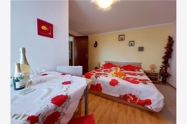 Room S2, for 2 persons