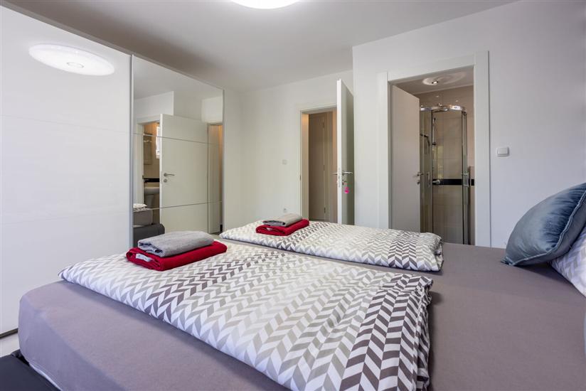 House A1, for 8 persons