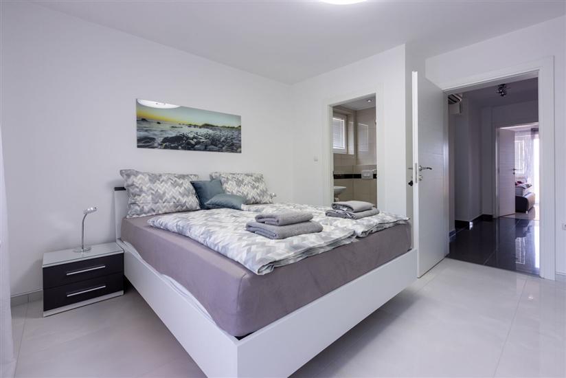 House A1, for 8 persons