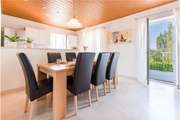 House K1, for 8 persons