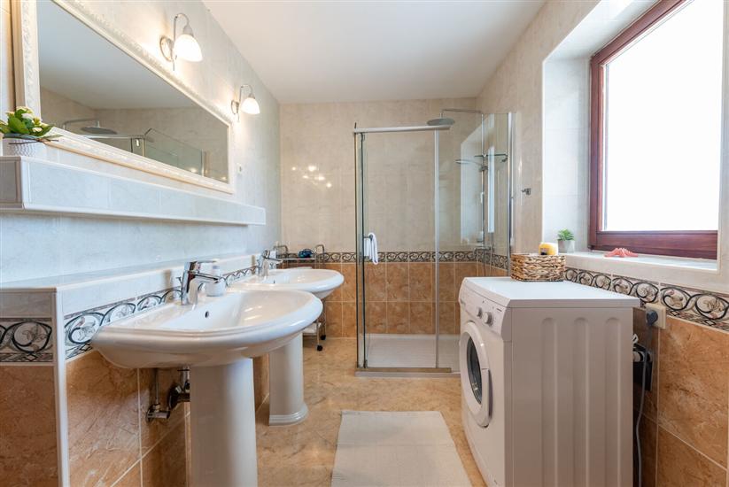 House K1, for 8 persons