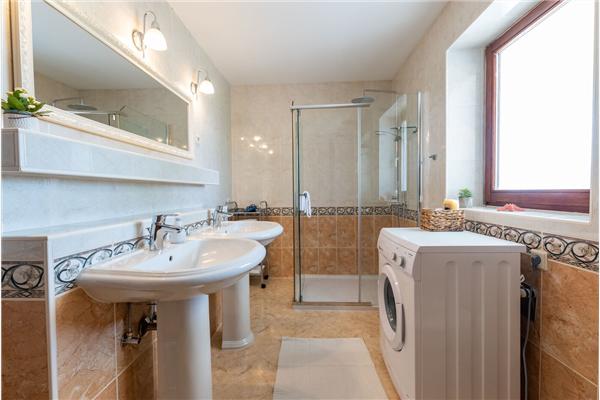 House K1, for 8 persons