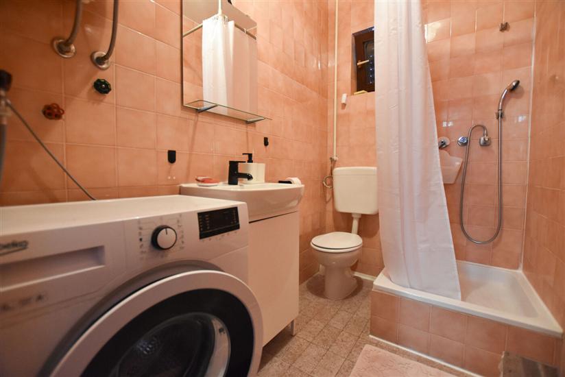 Room S1, for 4 persons