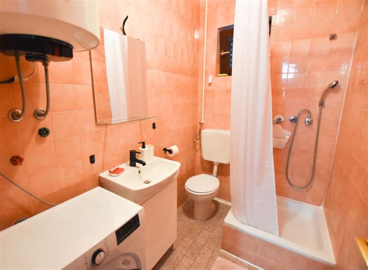 Room S1, for 4 persons