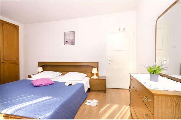 Apartment A1, for 6 persons