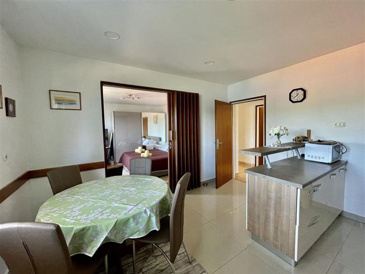 Apartment A2, for 4 persons