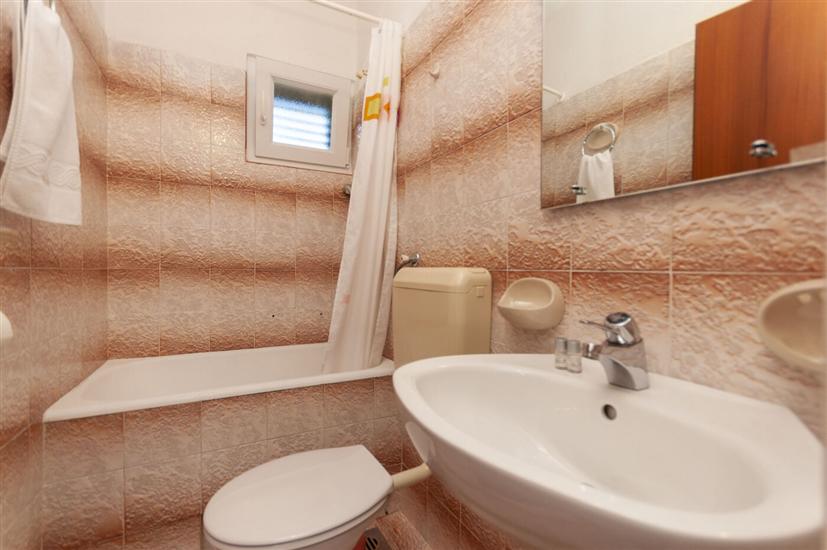 Apartment A3, for 6 persons