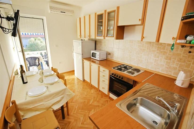 Apartment A4, for 4 persons